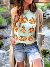 Load image into Gallery viewer, Daisy Pumpkin Tee
